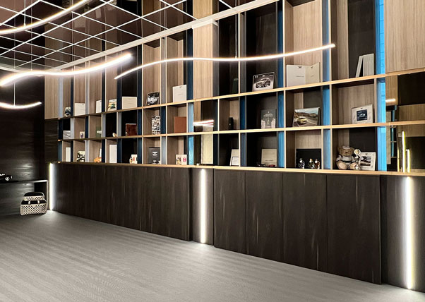 Showroom des Autohauses